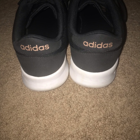 adidas cloud foam shoes! - Picture 4 of 8